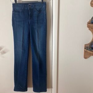 Women’s NJDJ- Marilyn straight leg size 4 lift tuck technology